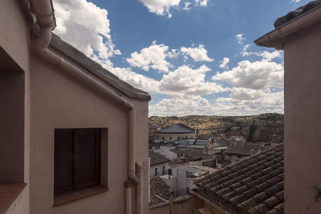 Atico-Terraza Imperial Apartamento Toledo Quarto foto