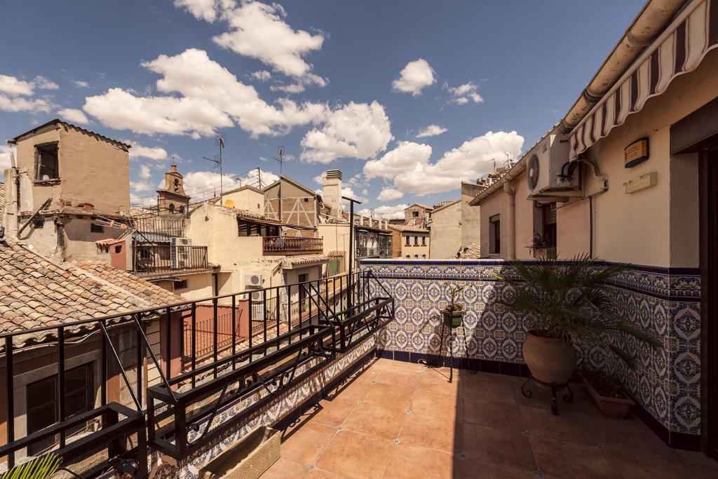Atico-Terraza Imperial Apartamento Toledo Quarto foto